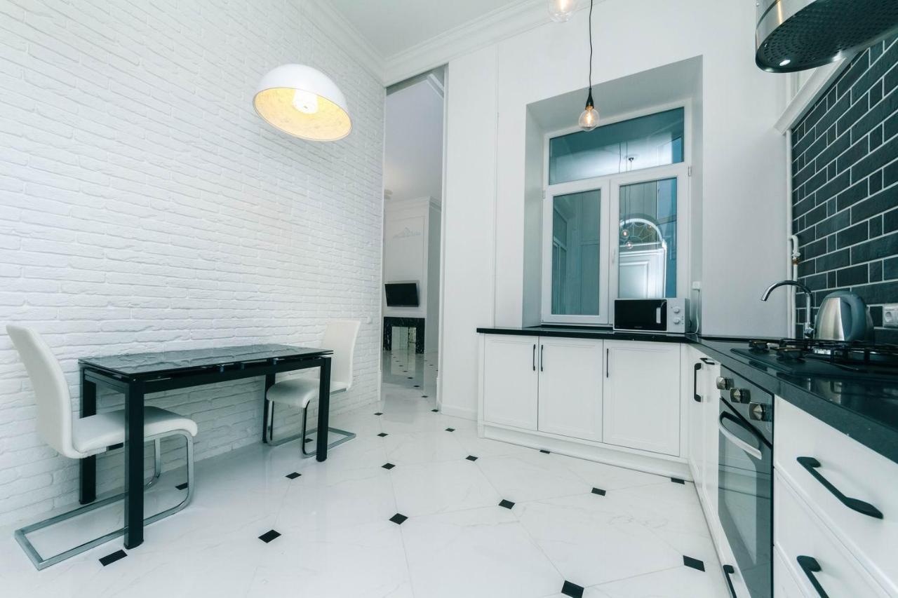 Luxury Beatiful Apartment On Pyshkinska Street Kijów Zewnętrze zdjęcie