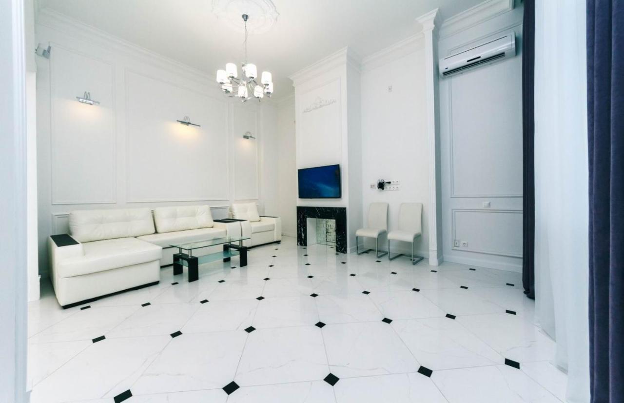 Luxury Beatiful Apartment On Pyshkinska Street Kijów Zewnętrze zdjęcie